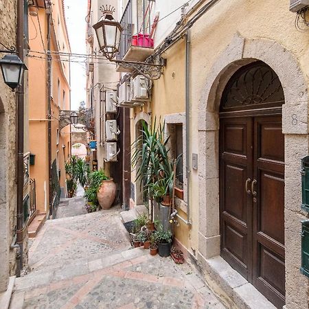 Elegant Apartment In Taormina Luaran gambar